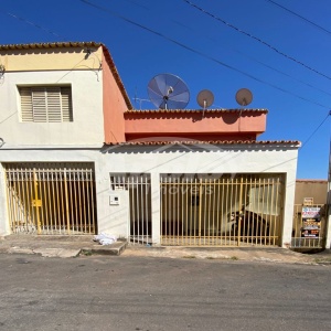 Rua Cleto Fantazini, Centro, Lavras, 2 Quartos Quartos, ,1 BanheiroBanheiros,Casa,Aluguel,Rua Cleto Fantazini ,0,2365 Rua Cleto Fantazini, Centro, Lavras, 2 Quartos Quartos, ,1 BanheiroBanheiros,Casa,Aluguel,Rua Cleto Fantazini ,0,2365